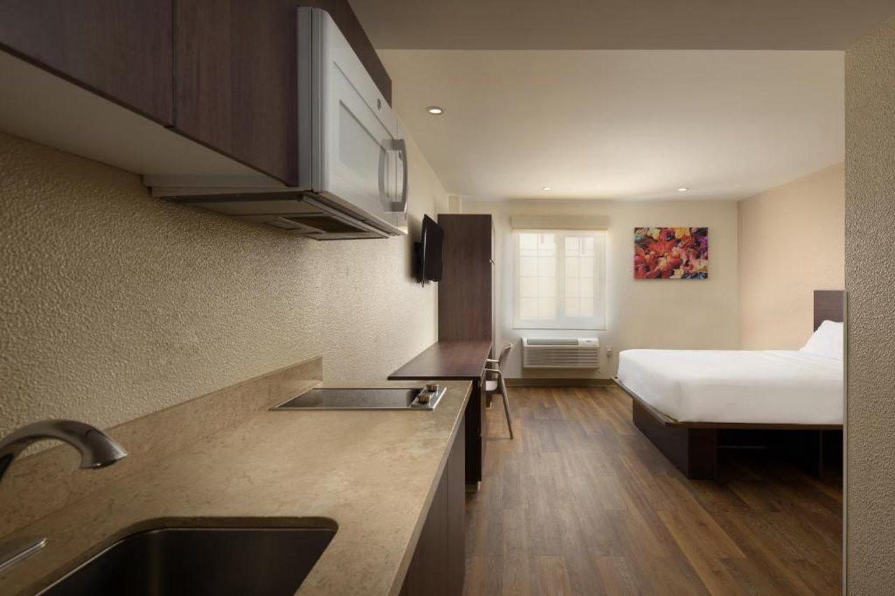Extended Suites Queretaro Juriquilla Jurica Eksteriør billede